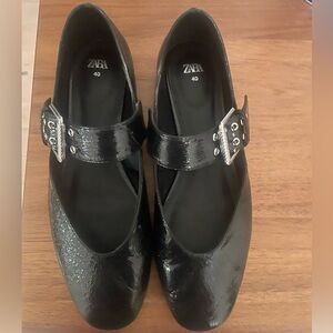 Zara Women's Black Mary Jane Shoes sz 40